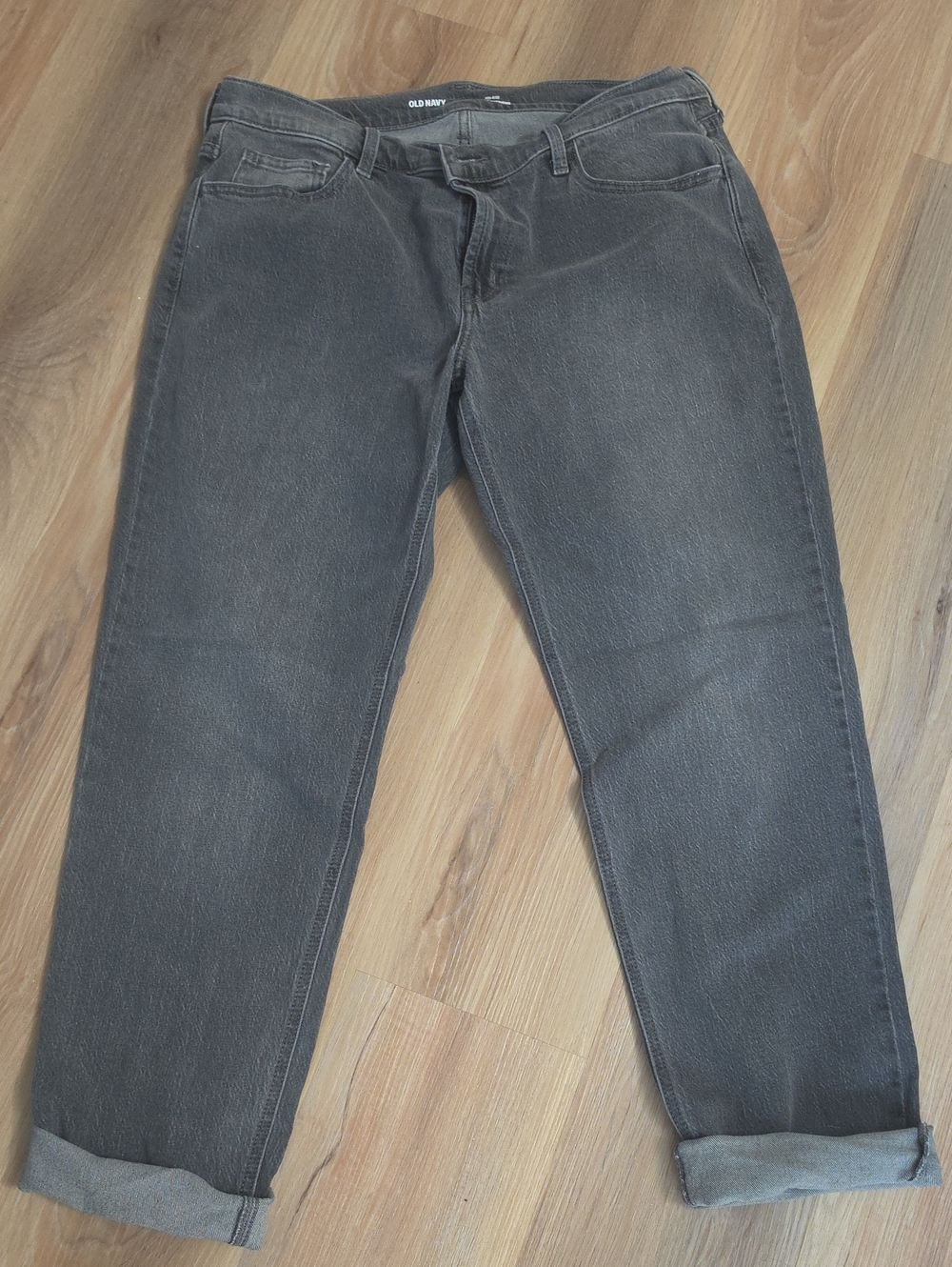 Old Navy Women’s Dark Gray Relaxed Jeans
